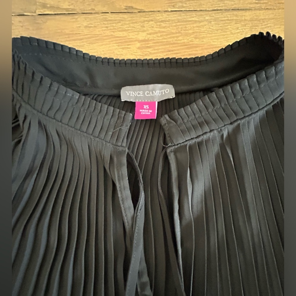 VINCE CAMUTO Mini Pleated black mock neck loose fit Top Office oversized - Picture 5 of 10